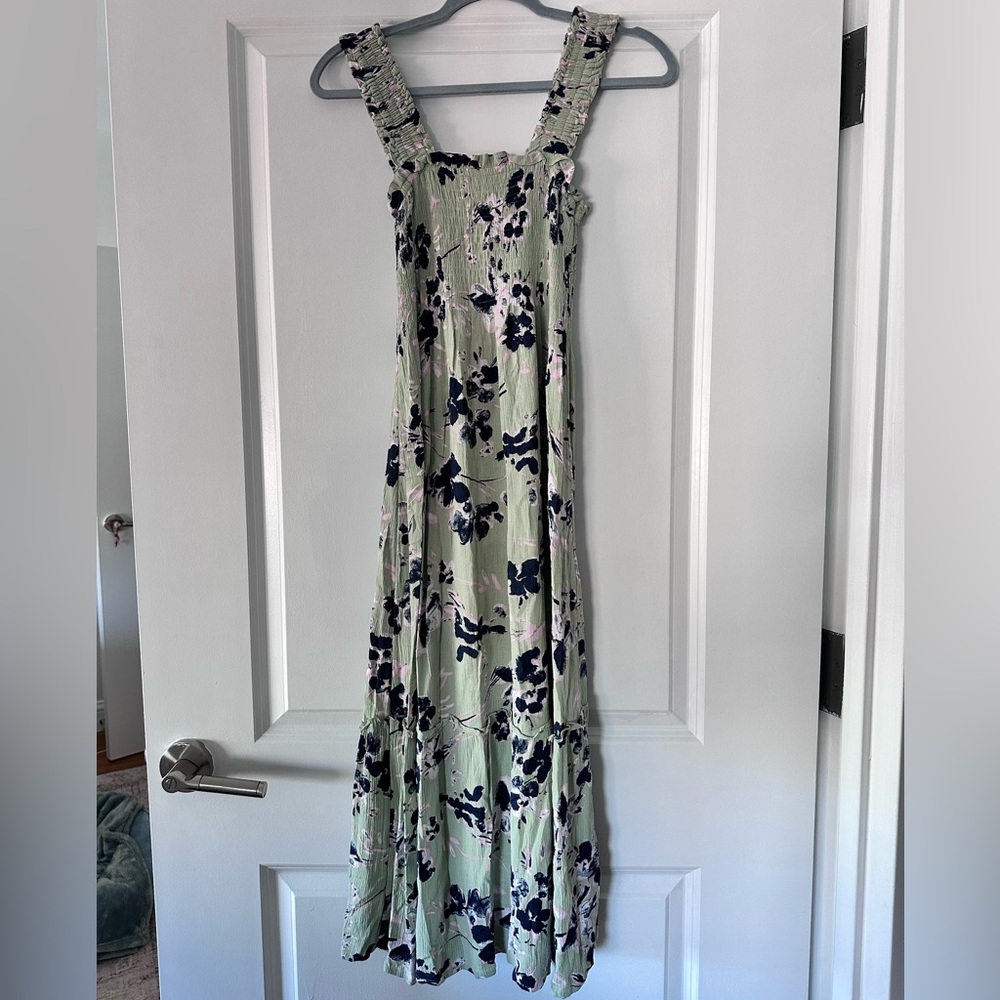 NWOT VERO MODA VMJENNY SL SMOCK CALF DRESS - Green floral dress